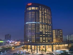 Sheraton Grand Shanghai Pudong Hotel & Residences